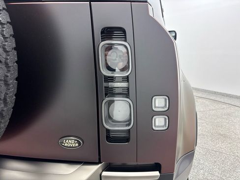 Used 2020 Land Rover Defender 110 X AWD/4WD image 49