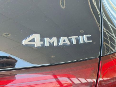 Used 2024 Mercedes-Benz GLC 300 4MATIC image 31