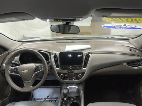 Used 2022 Chevrolet Malibu LT image 22