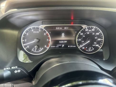 Used 2023 Nissan Rogue SV FWD image 18