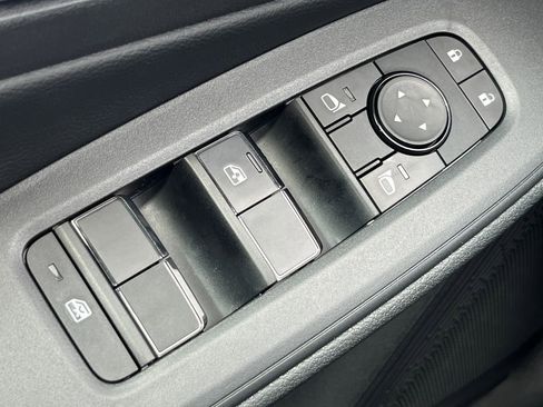 New 2026 Nissan Sentra SV w/ SV Convenience Package FWD image 18