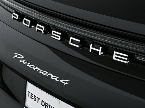 New 2025 Porsche Panamera 4 image 36