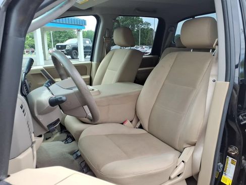 Used 2009 Nissan Titan XE w/ XE Popular Equipment Pkg AWD/4WD image 2