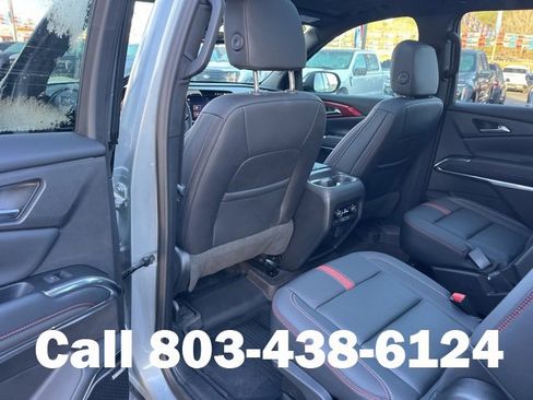 Used 2024 Chevrolet Traverse RS image 11