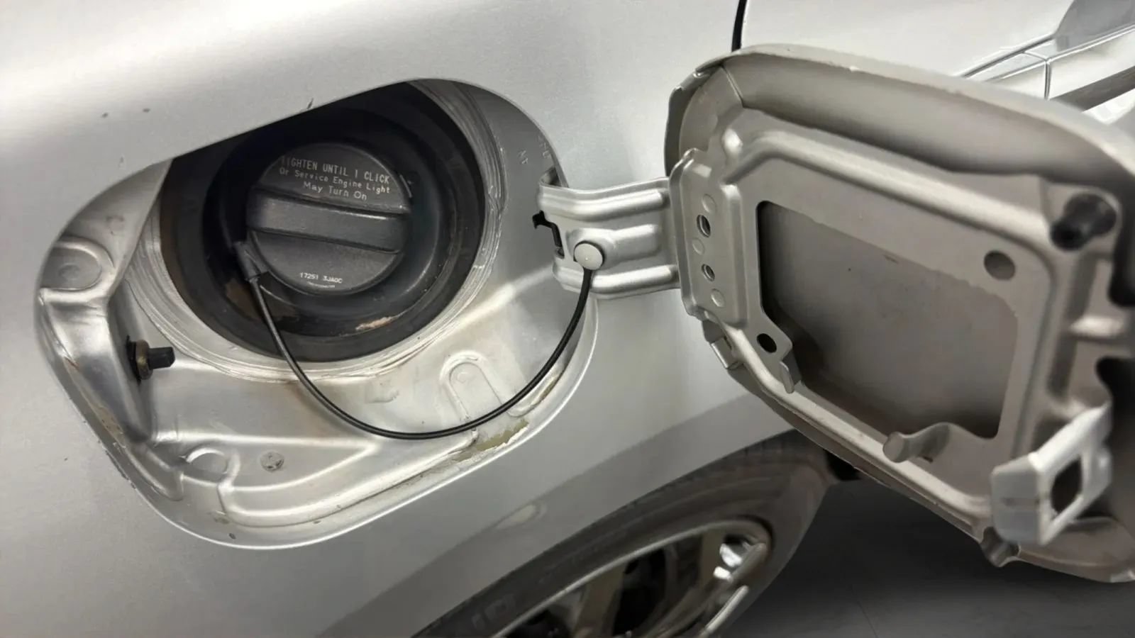 Used 2018 Nissan Sentra S FWD image 28