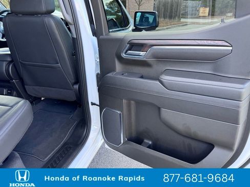 Used 2025 GMC Sierra 1500 SLT image 27