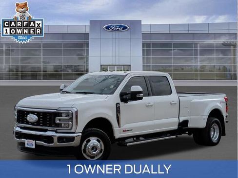 Certified 2025 Ford F350 Lariat image 1