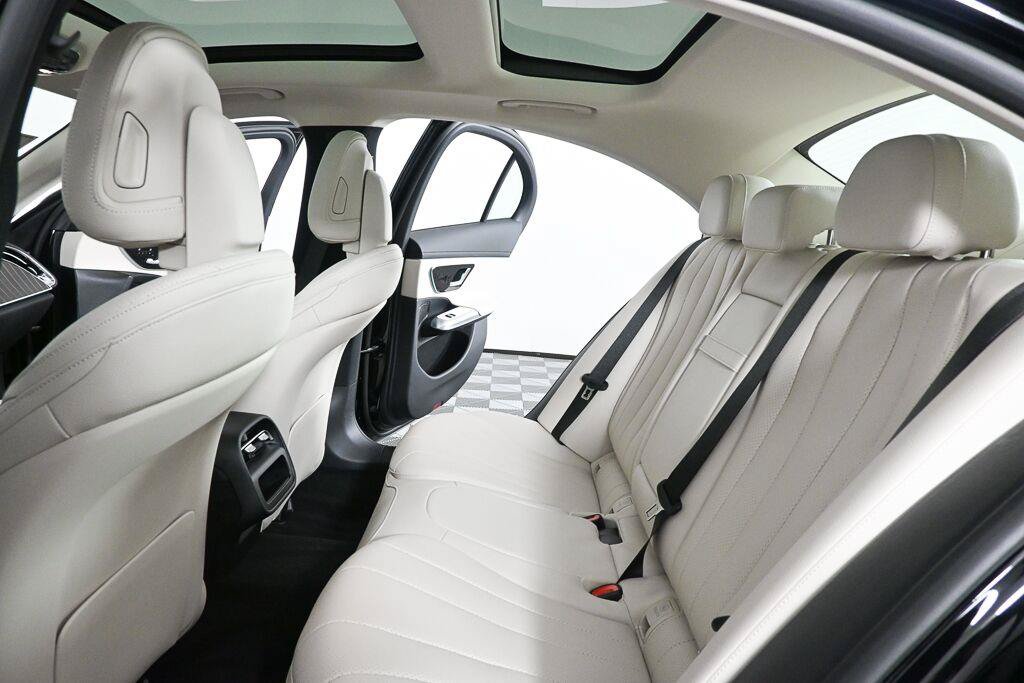 Used 2026 Mercedes-Benz E 350 Sedan image 18