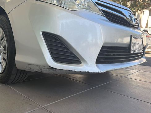 Used 2012 Toyota Camry LE FWD image 9