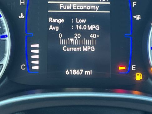 Used 2023 Chrysler Voyager LX image 26