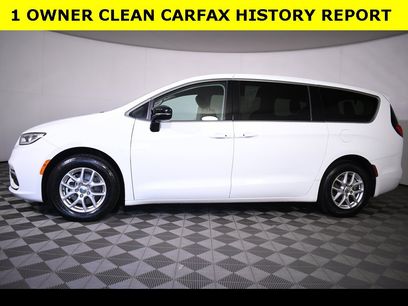 Used 2024 Chrysler Pacifica Touring-L