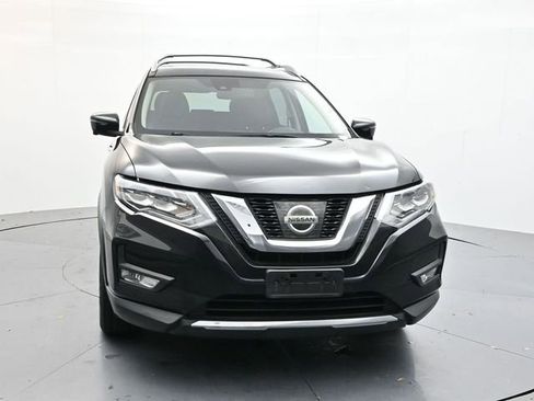Used 2017 Nissan Rogue SL w/ SL Premium Package image 2