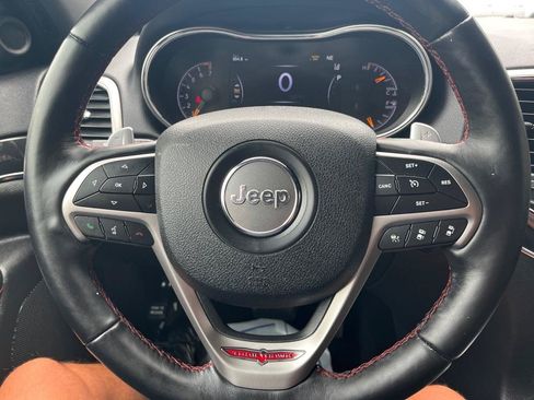 Used 2018 Jeep Grand Cherokee Trailhawk w/ Trailhawk Luxury Group AWD/4WD image 19