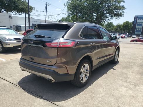 Used 2019 Ford Edge SEL w/ Equipment Group 201A FWD image 6