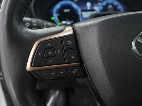 Used 2024 Toyota Grand Highlander AWD Hybrid image 29