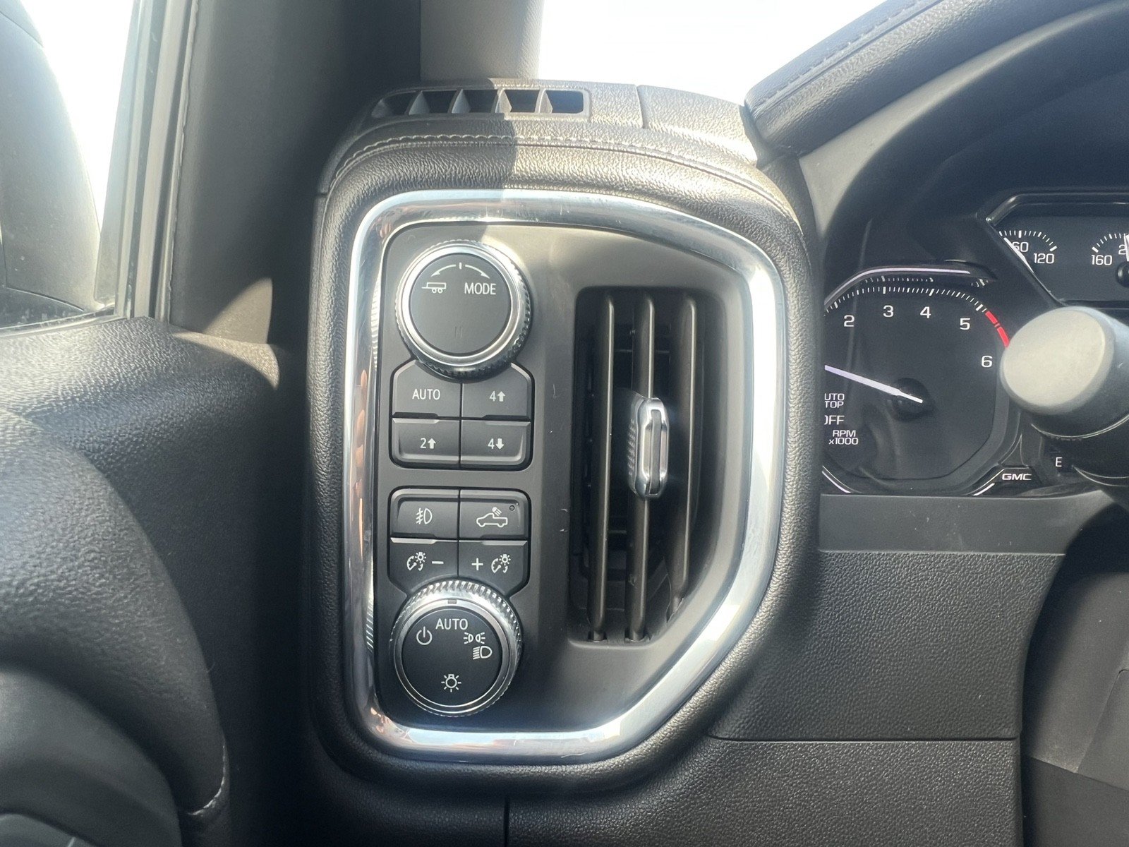 Used 2021 GMC Sierra 1500 Elevation w/ LPO, Elevation Black Package AWD/4WD image 28