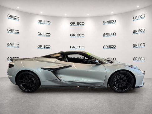 Used 2026 Chevrolet Corvette Z06 w/ Stealth Interior Trim Package RWD image 12