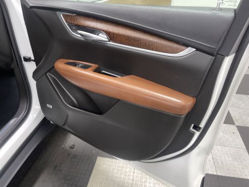 Used 2020 Cadillac XT5 Premium Luxury image 25
