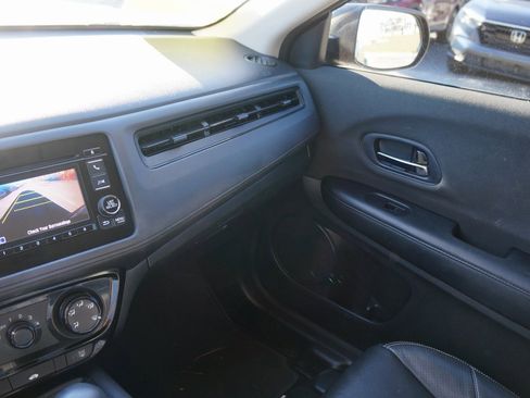 Used 2019 Honda HR-V LX image 23