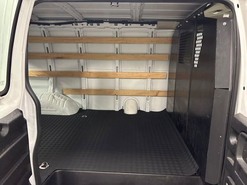 Used 2024 Chevrolet Express 2500 w/ Driver Convenience Package image 25