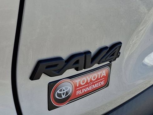 Certified 2022 Toyota RAV4 XLE w/ Convenience Package image 29
