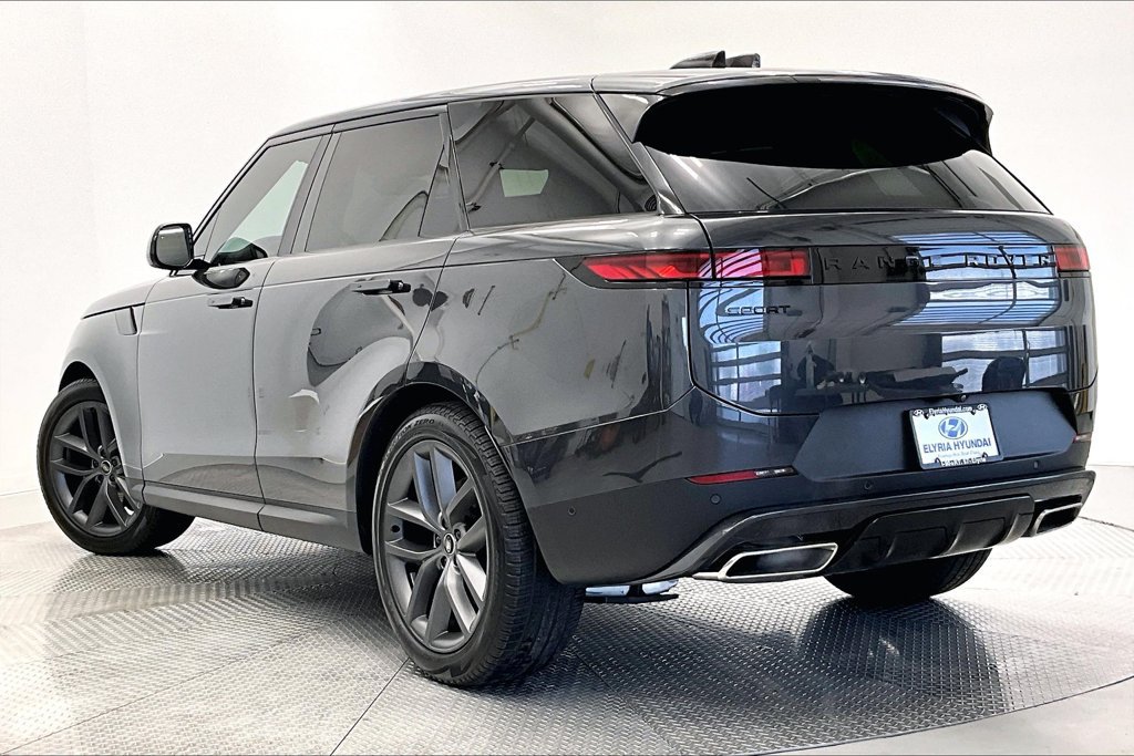 Used 2025 Land Rover Range Rover Sport SE AWD/4WD image 12