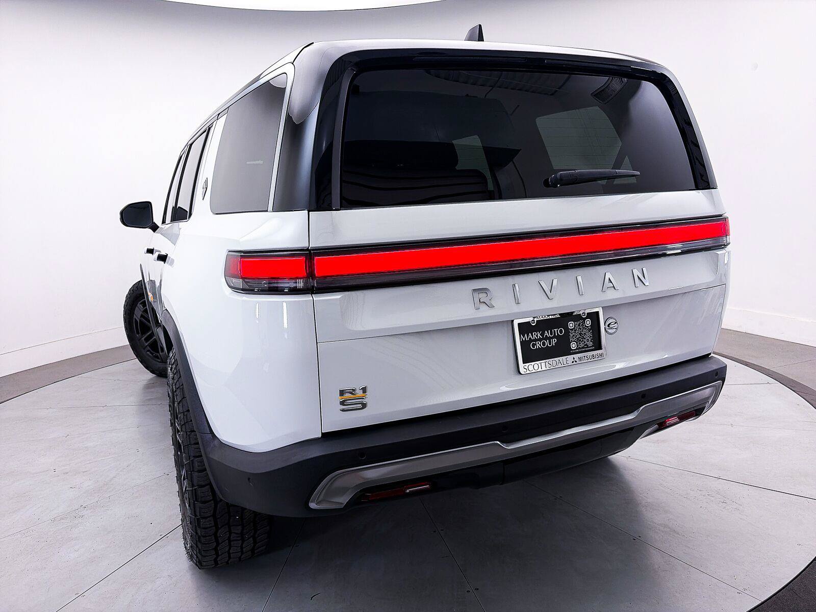 Used 2022 Rivian R1S Launch Edition Quad AWD/4WD image 4