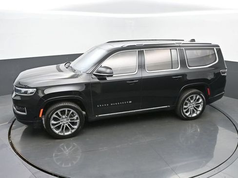 Used 2022 Jeep Grand Wagoneer Series II w/ Premium Group II AWD/4WD image 41