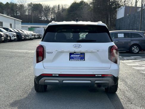 Used 2023 Hyundai Palisade SEL image 4