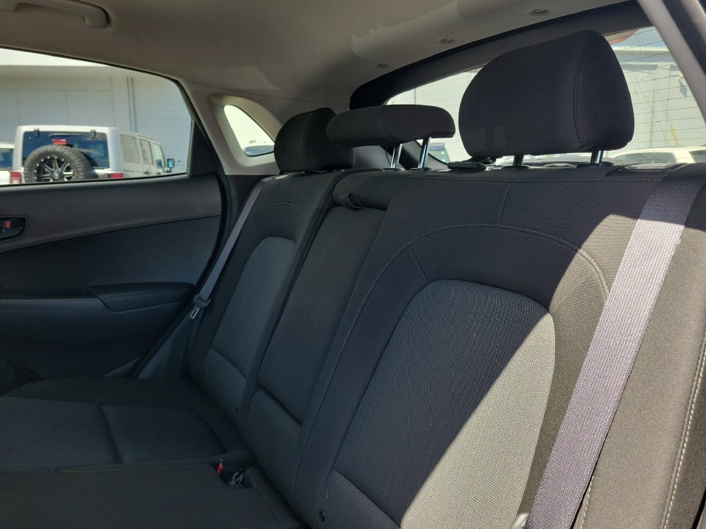 Used 2022 Hyundai Kona SEL FWD image 9