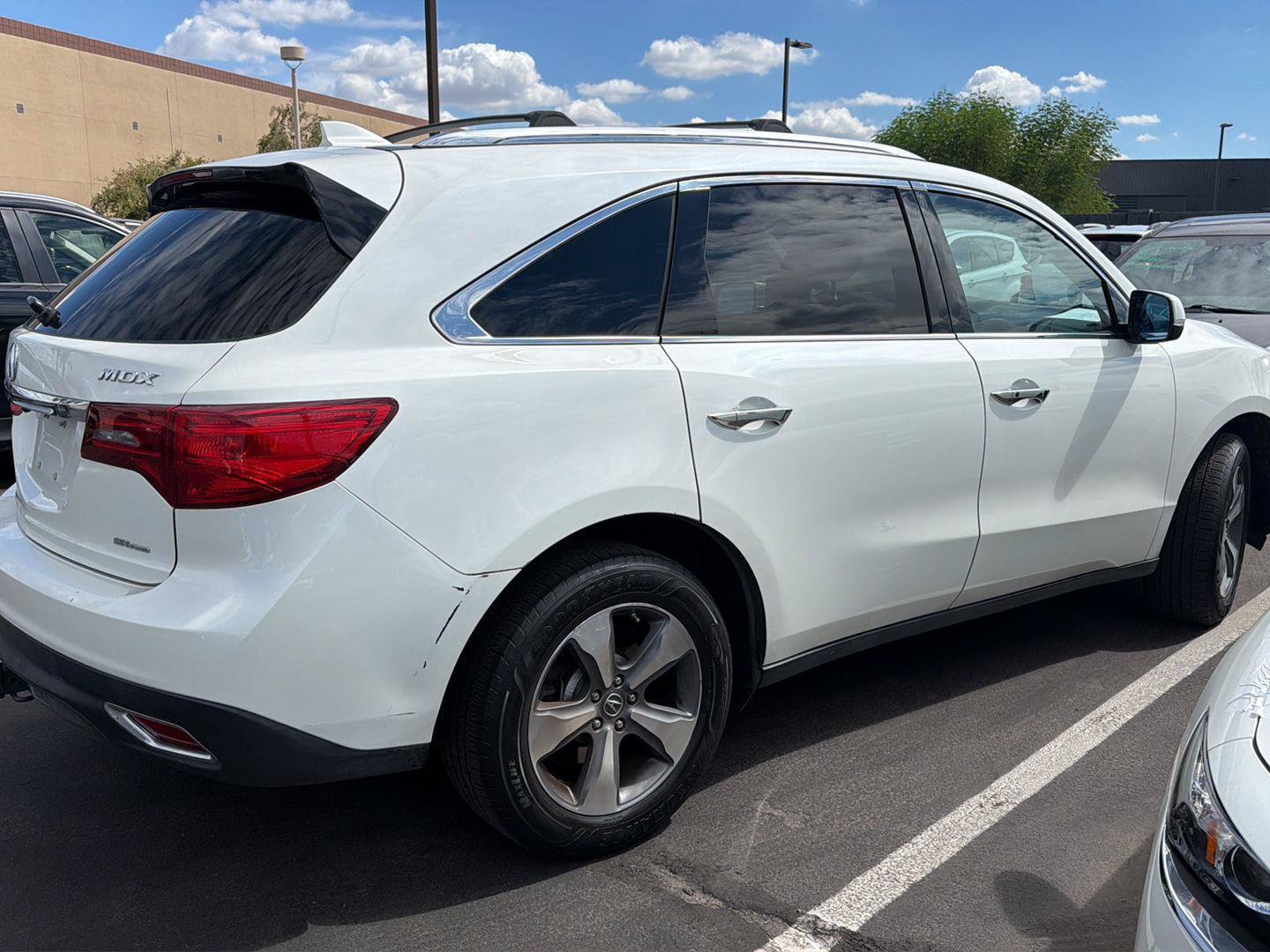 Used 2016 Acura MDX SH-AWD image 2