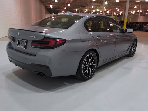 Used 2023 BMW 540i xDrive w/ Executive Package AWD/4WD image 3
