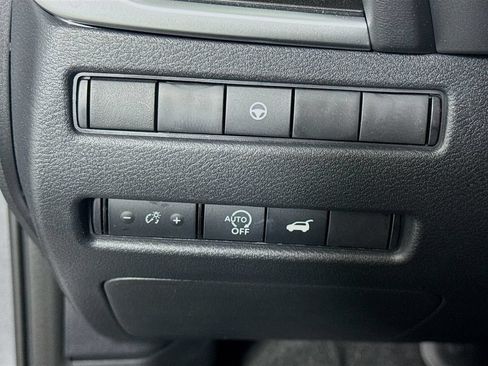 Used 2026 Nissan Rogue SV w/ Cold Weather Package FWD image 10