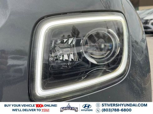 Certified 2025 Hyundai Venue Limited image 11