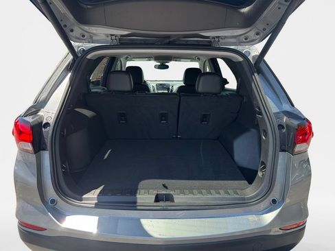 Used 2023 Chevrolet Equinox Premier AWD/4WD image 23