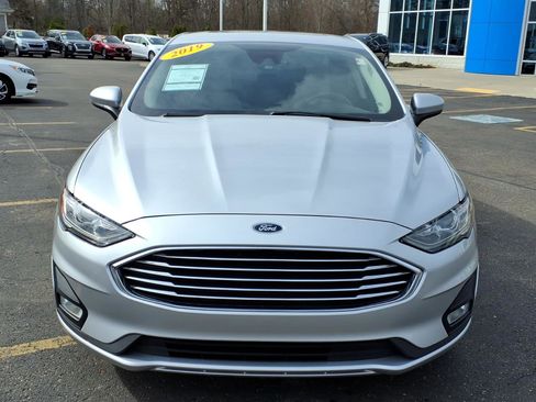 Used 2019 Ford Fusion SE w/ Equipment Group 151A image 2