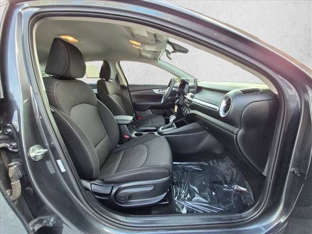 Used 2024 Kia Forte LXS FWD image 19