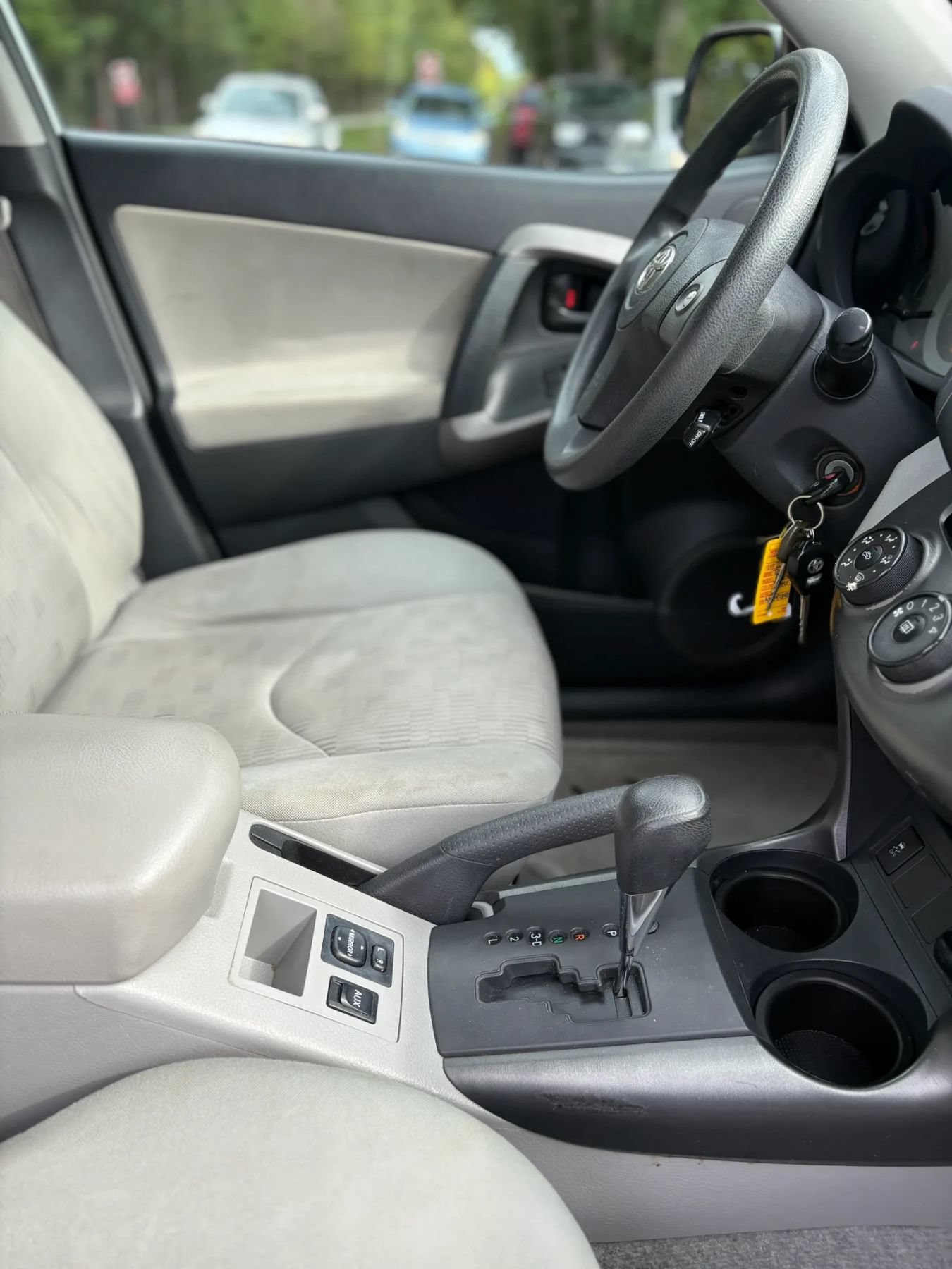 Used 2010 Toyota RAV4 4WD w/ Base L4 Extra Value Pkg image 45