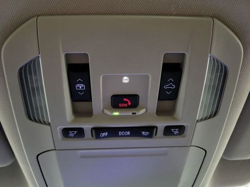 Used 2025 Toyota Highlander Platinum image 22