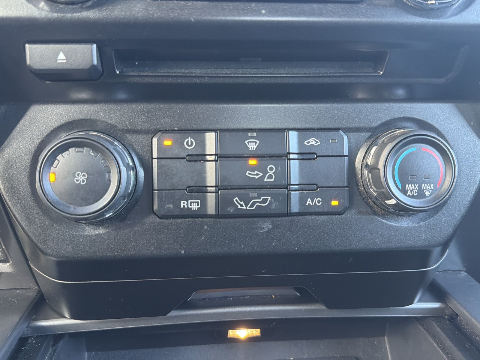 Used 2016 Ford F150 XLT w/ Equipment Group 301A Mid AWD/4WD image 23