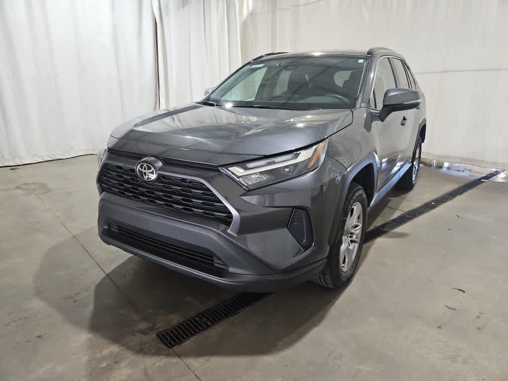 Certified 2025 Toyota RAV4 XLE AWD/4WD image 1