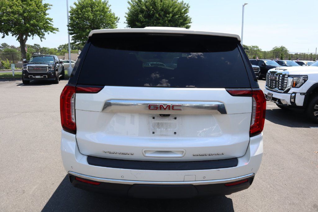 Used 2021 GMC Yukon Denali w/ Denali Ultimate Package AWD/4WD image 4