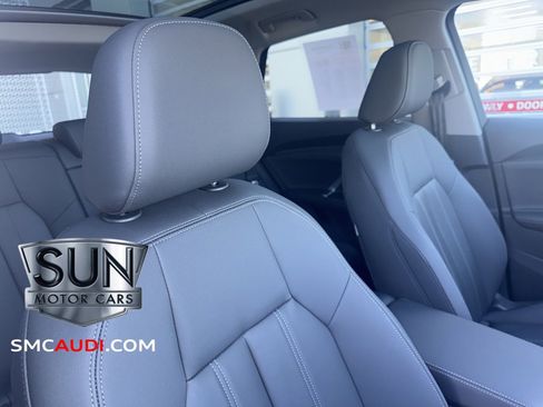 Used 2025 Audi Q5 Premium w/ Convenience Package image 36