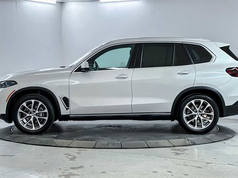 Used 2024 BMW X5 xDrive40i image 5