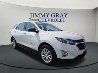 Used 2018 Chevrolet Equinox LS image 1