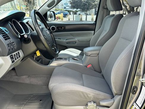 Used 2010 Toyota Tacoma 4x4 Double Cab image 18