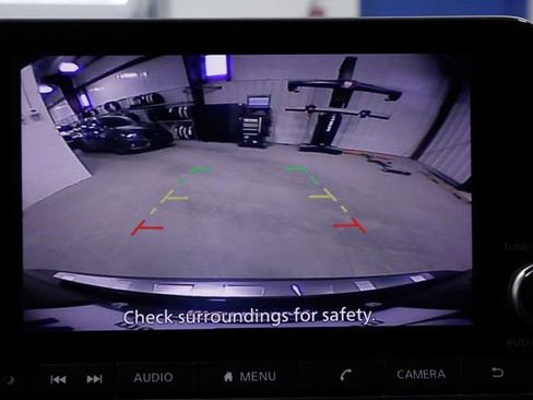 Used 2023 Nissan Rogue SV image 31