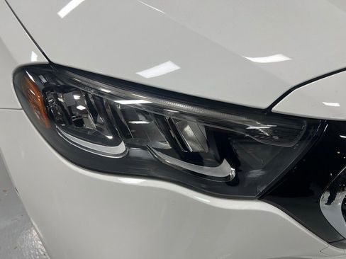 Used 2025 Mercedes-Benz E 350 4MATIC Sedan image 10