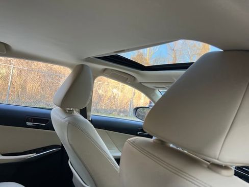 Used 2015 Lexus IS 250 image 31