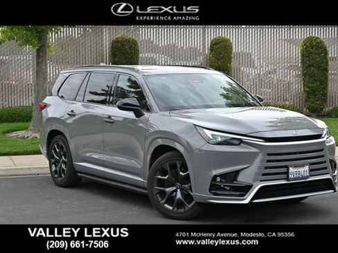 Used 2025 Lexus TX 500h AWD image 1
